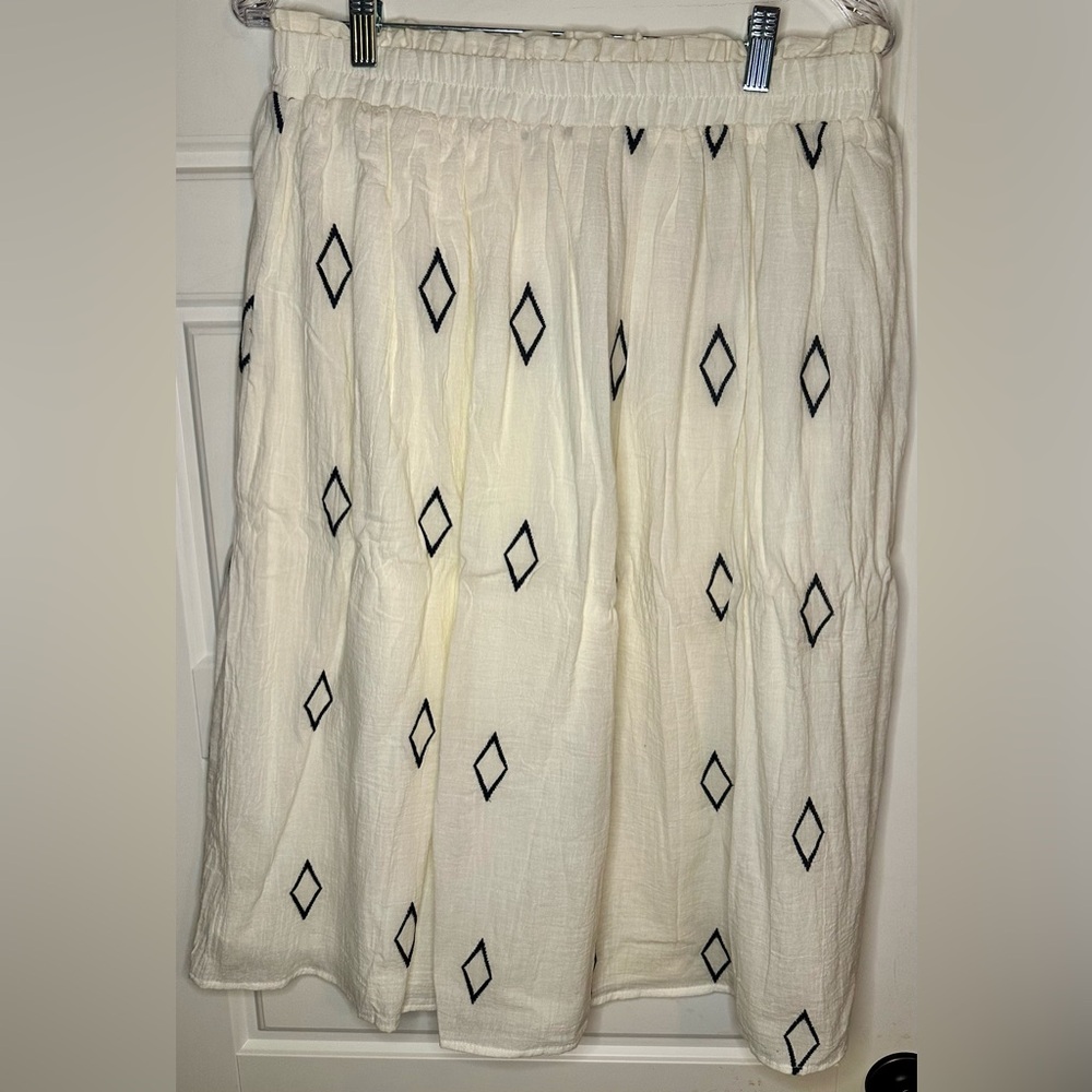 Roolee Cream Skirt with Black Diamond Pattern